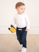Load image into Gallery viewer, Boys Medium Wash Pull-on Jeans