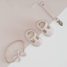 Load image into Gallery viewer, Baby Girl Pink Shoes